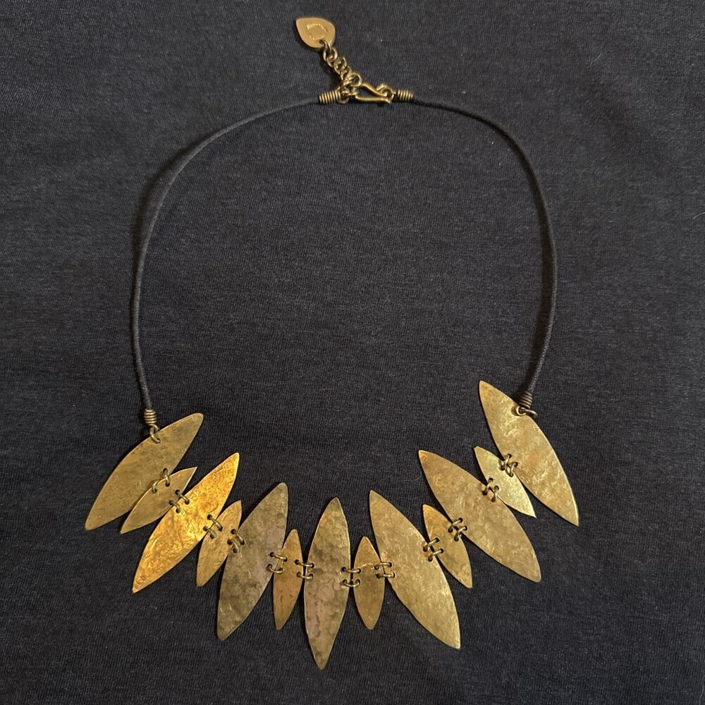 Anthropologie Gold Toned Metal Leave Shaped Fashion Necklace Boho 18 Inch + 2”